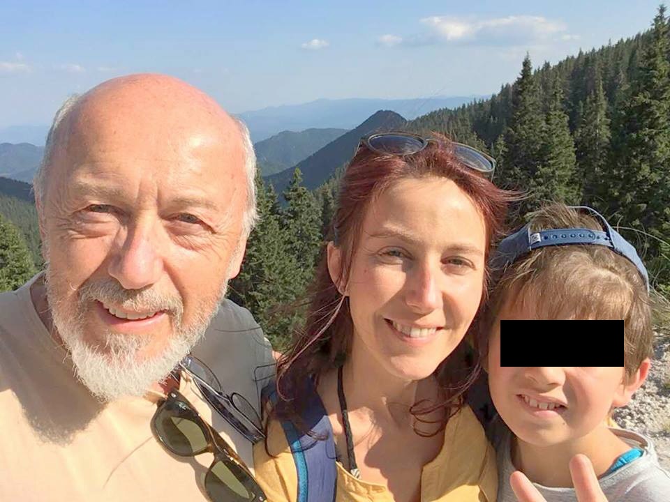 Стоян Алексиев се скри в Родопите от срам! Оттегли се временно от Народния театър (Ето с кого отмаря в планината)